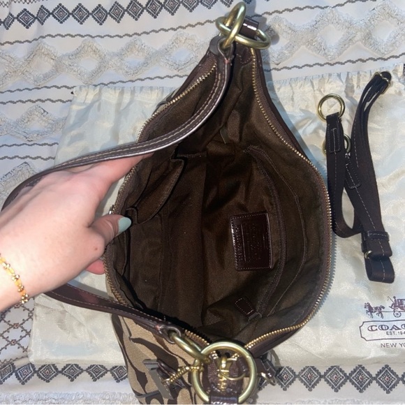 Coach purse - Picture 4 of 4